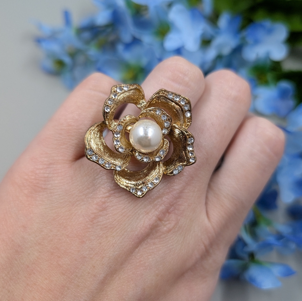 Fun Floral Cocktail Vintage Ring With Crystal And Pearl Accents
